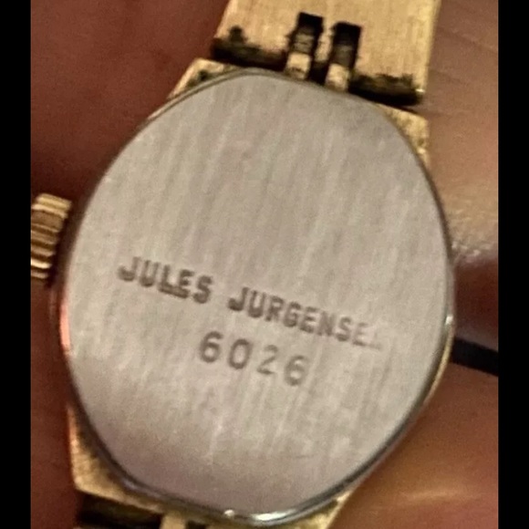 Jules Jorgensen vintage gold tone working battery powered watch & Bulova case. - Picture 4 of 13